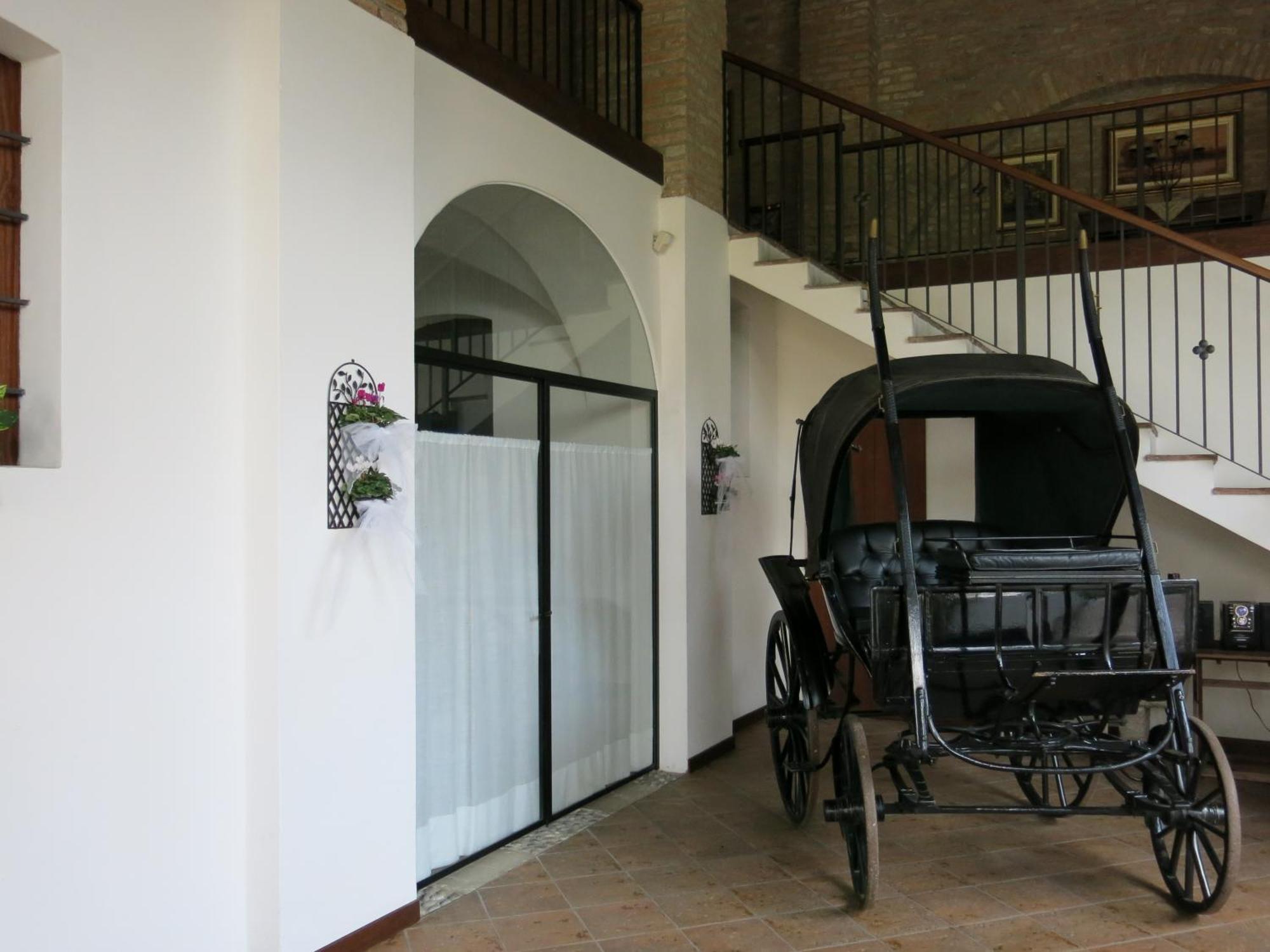 Villa Schiavi Sermide Luaran gambar