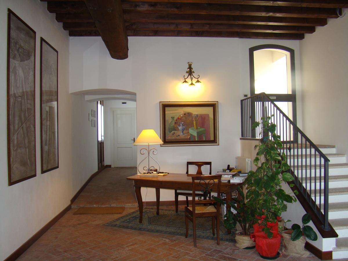 Villa Schiavi Sermide Luaran gambar