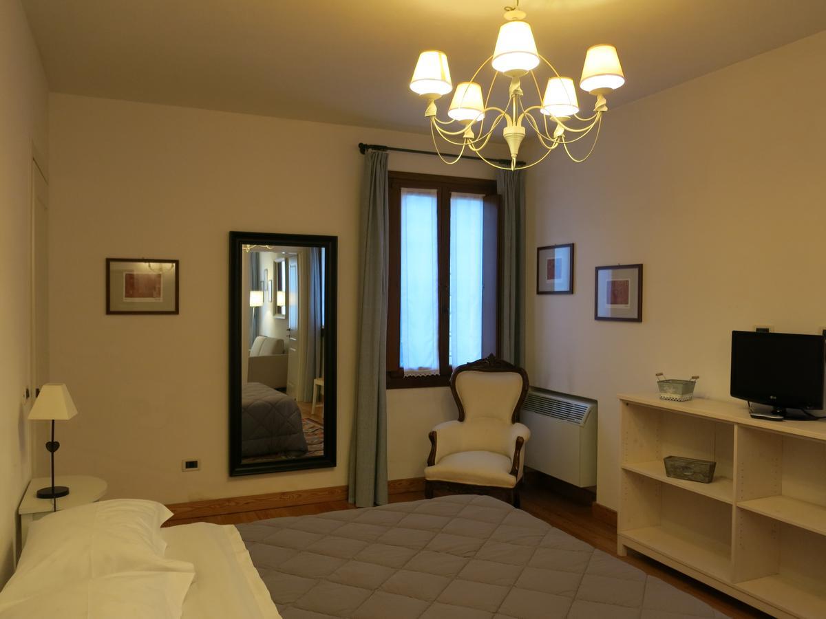 Villa Schiavi Sermide Luaran gambar