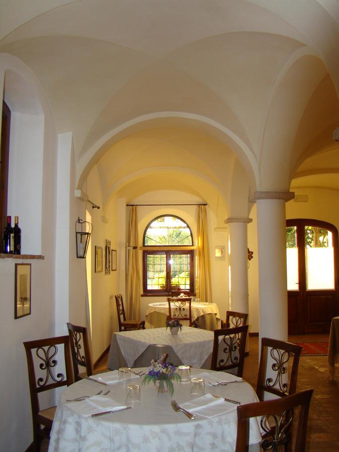 Villa Schiavi Sermide Luaran gambar