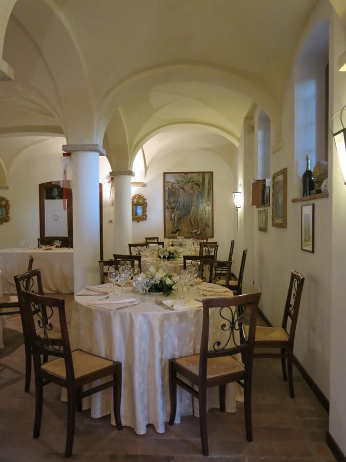 Villa Schiavi Sermide Luaran gambar